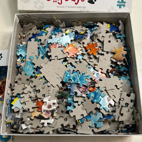 Buffalo David Bitton Underwater Dogs Puzzle - Blue and Orange - Picture 2 of 3